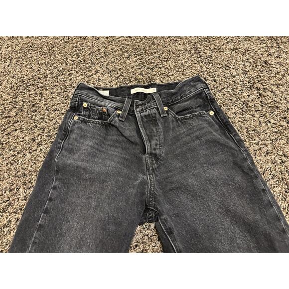 Levis Premium Jeans Womens 25x26 Black Distressed Wedgie Straight Button Fly - Picture 3 of 5